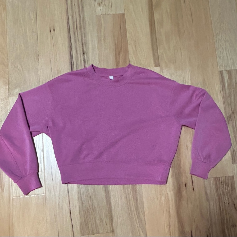 Lululemon Softstreme Perfectly Oversized Crop Crew, size 2.